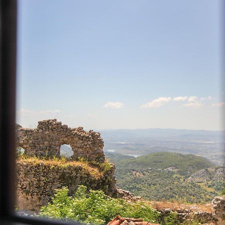 Hotel The House Of Dollma , Inside Kruja Castle Exterior foto