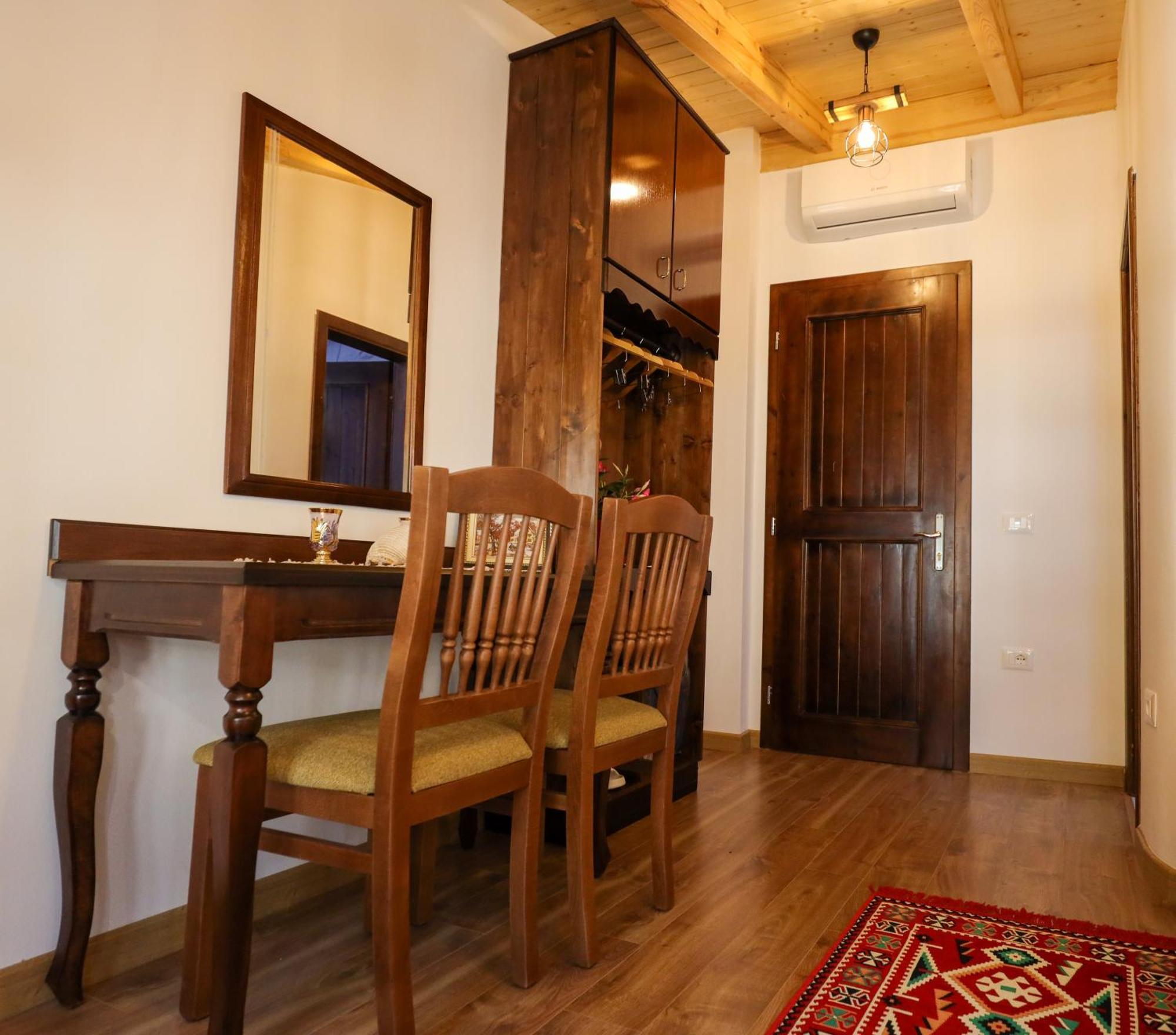 Hotel The House Of Dollma , Inside Kruja Castle Exterior foto
