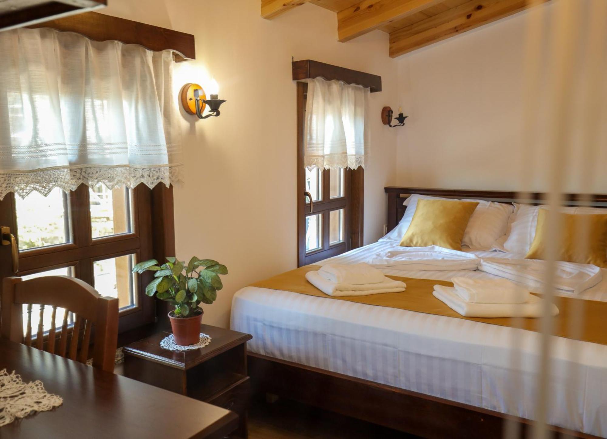 Hotel The House Of Dollma , Inside Kruja Castle Exterior foto